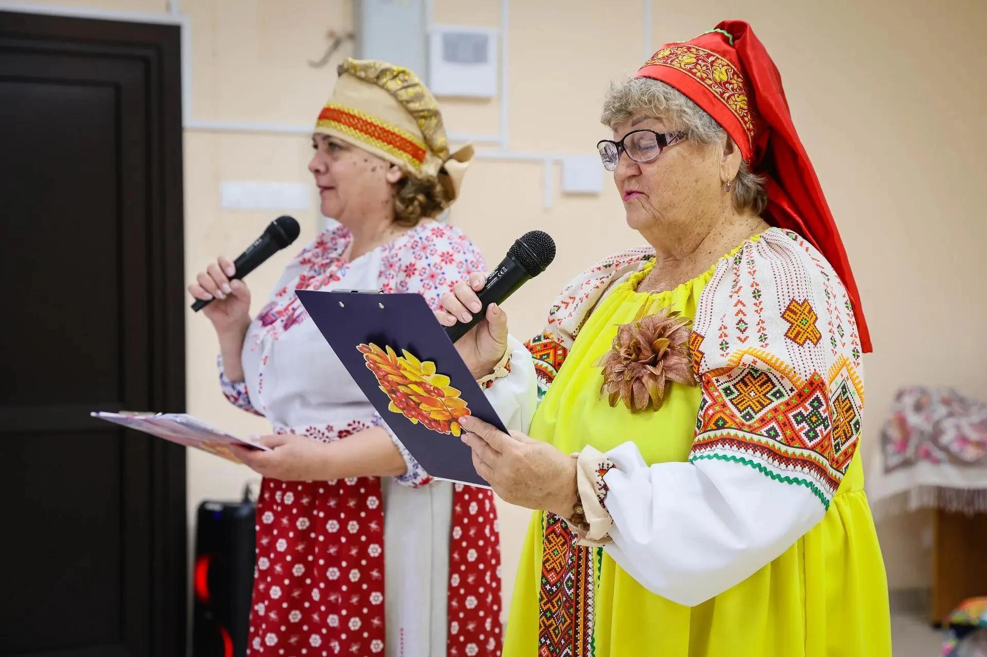 На деревенской завалинке